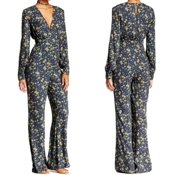 Free People Some Like it Hot Jumpsuit Floral Midnight Combo Size 4 - Picture 1 of 13
